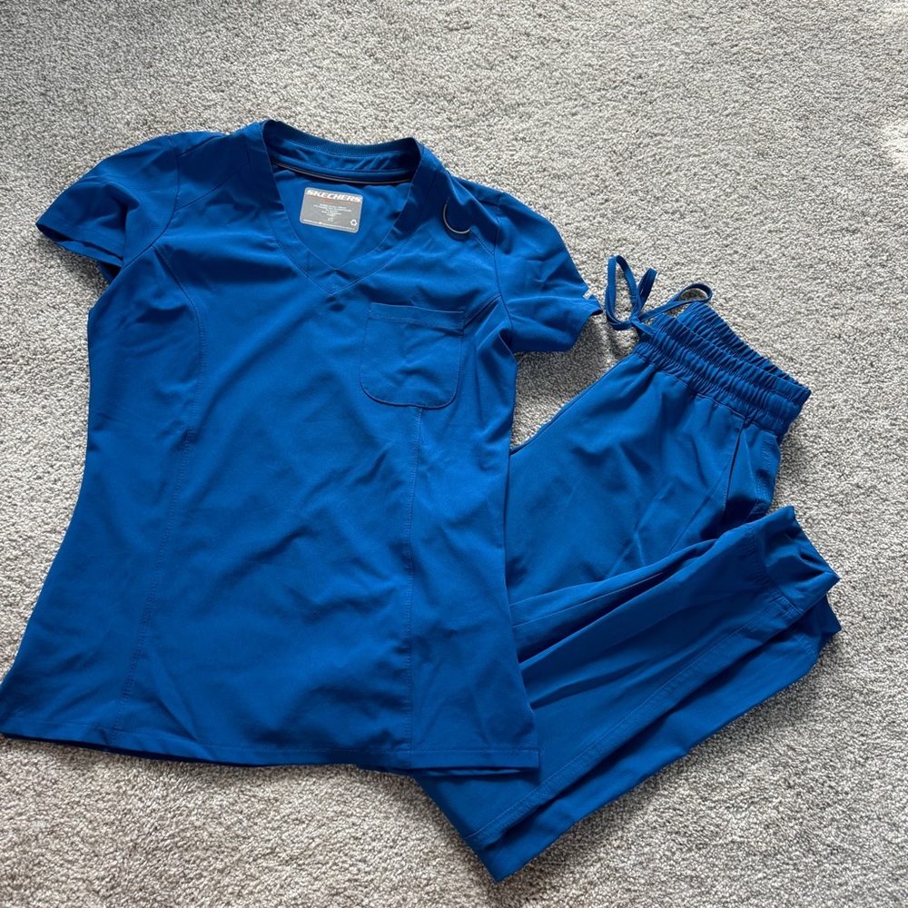 Sketchers Scrubs Set